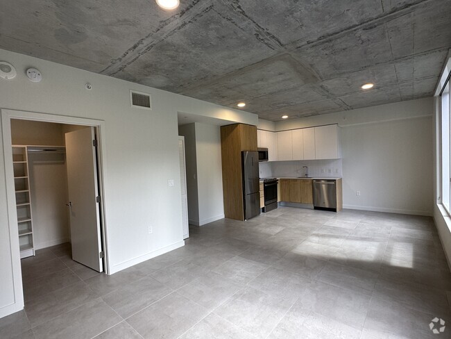 Building Photo - 340 NW 32nd St Unit S3 Rental