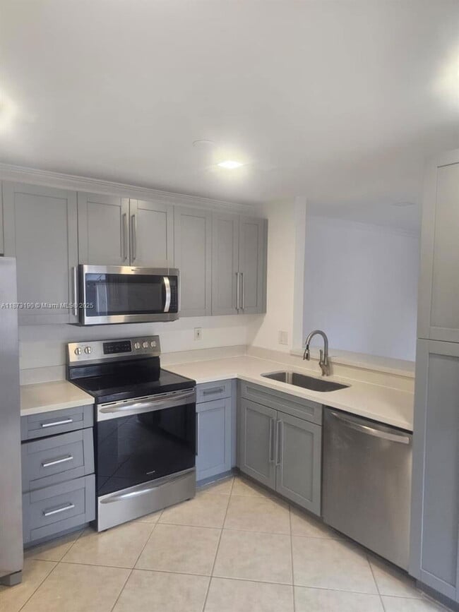 Photo - 11047 Longboat Dr