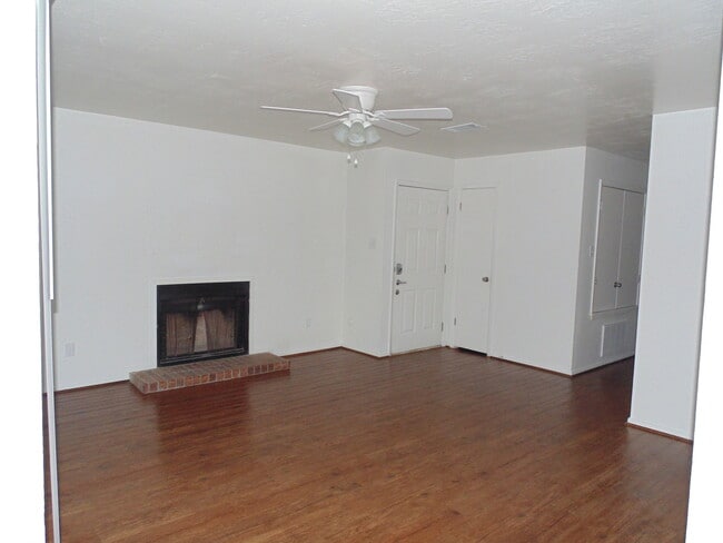 Photo - 2606PK Unidad A