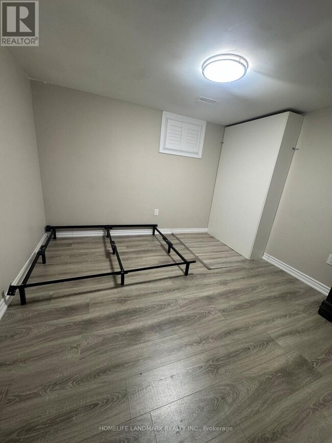 Photo - 115 Canlish Rd