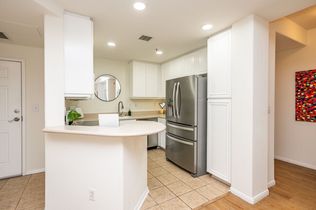 Photo - 350 K St Unit 415