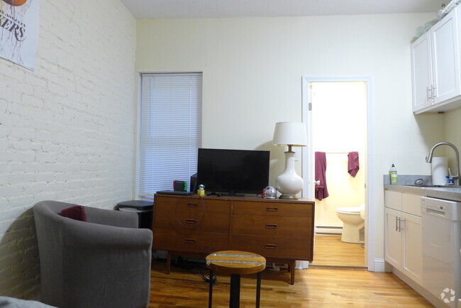 Building Photo - 850 Huntington Ave Unit 5 Rental