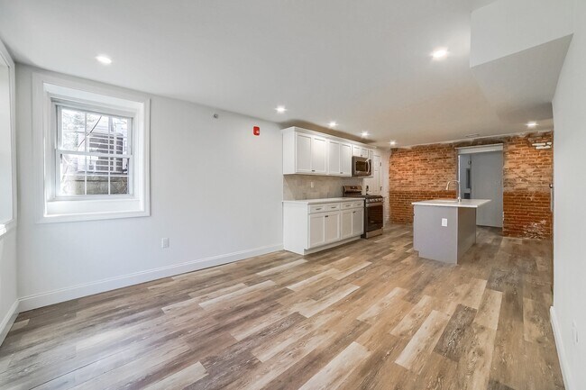 Photo - 495 Orange St Unit B- Garden Apartment