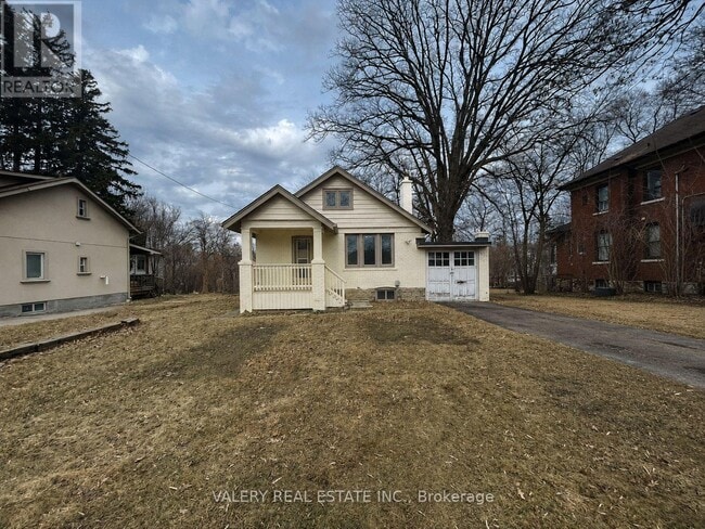 Photo - 1561 Hurontario St Unit 1