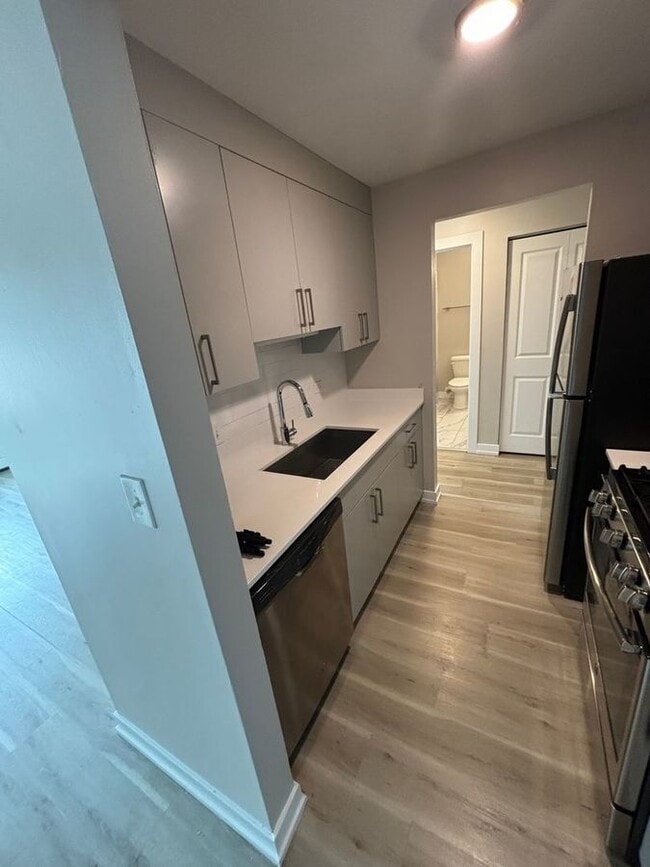 Photo - 9612 N Greenwood Ave Unit 1E