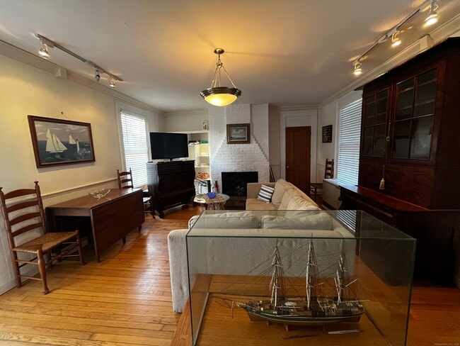 Photo - 252 N Water St Unit F