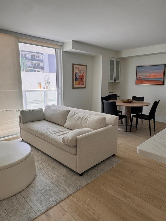 Photo - 2457 Collins Ave Unit 1105