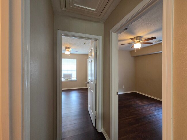 Photo - 2811 Hackamore Hollow Ln