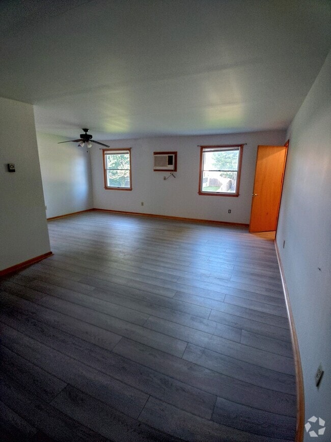 Building Photo - 131 Crystal Rd Unit #5 Rental