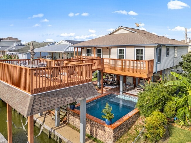 Building Photo - 5 S Sandpiper Rental