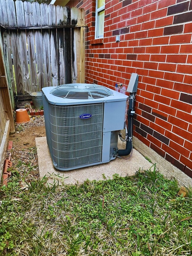 Photo - 8810 Barron Wood Cir E