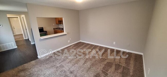 Building Photo - 1394 S Wilson Rd Unit 8