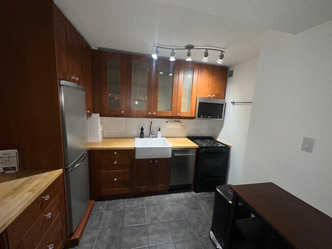 Photo - 1301 Delaware Ave SW