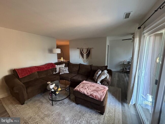 Photo - 504 Meadowview Ln Unit 504