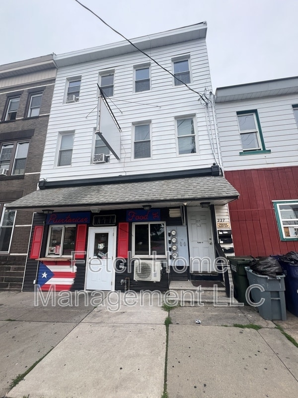 Building Photo - 225-227 North 8th Street - 2A