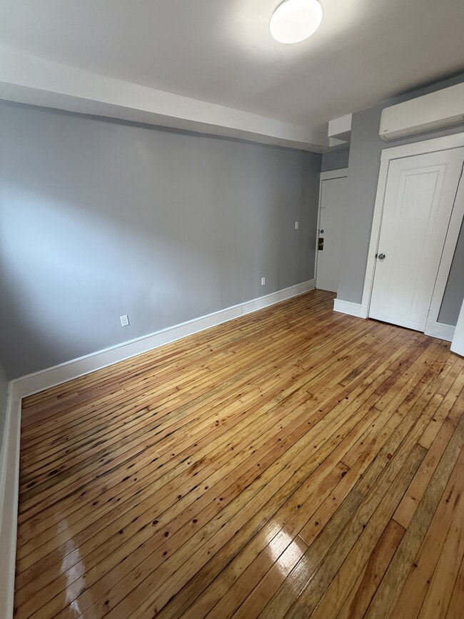 Photo - 2111-2113-2113 Acushnet Ave Unit 1