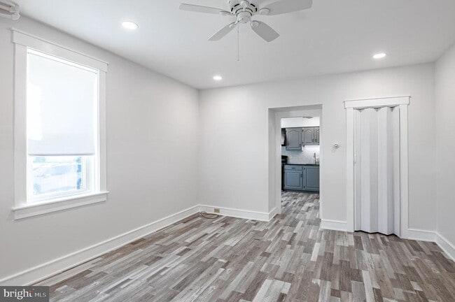 Photo - 910 E Bellevue Ave Unit 1 EAST