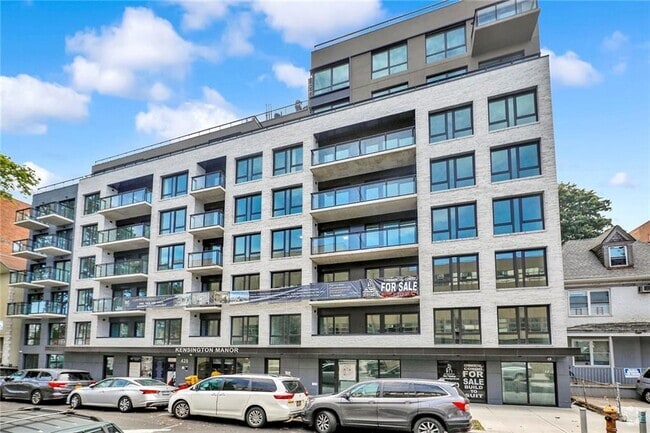 Building Photo - 428 E 9th St Unit PH4 Rental