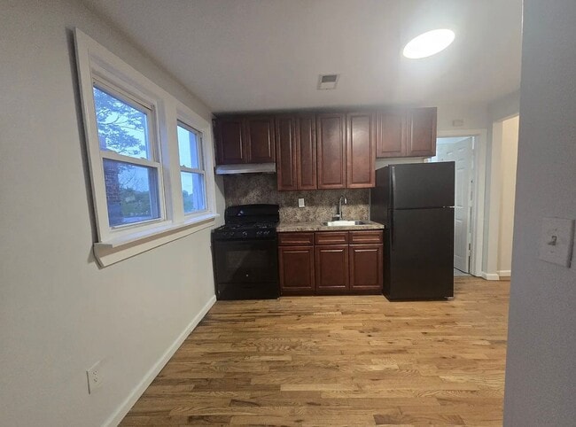 Building Photo - 281 Schley St Unit 3 Rental