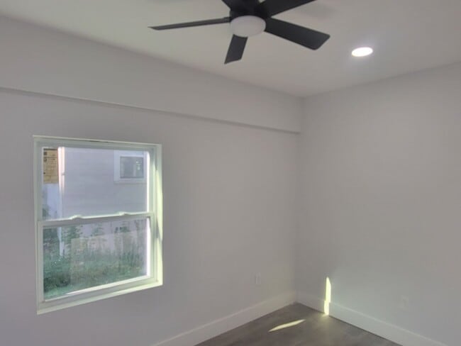 Photo - 2921 Sylvan Rd