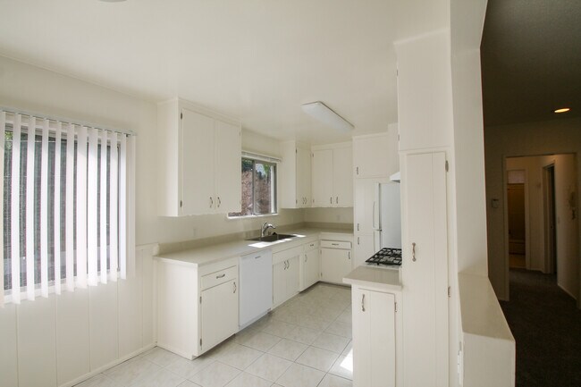 Photo - 11033 Fruitland Dr