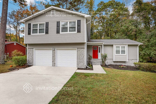 Photo - 475 Chartley Trail