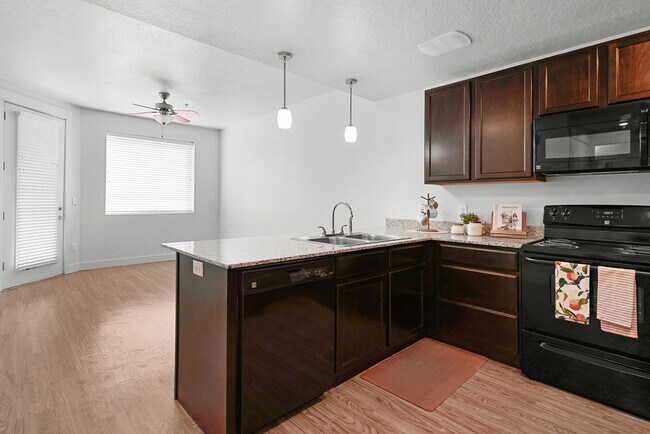 Photo - North Temple Flats