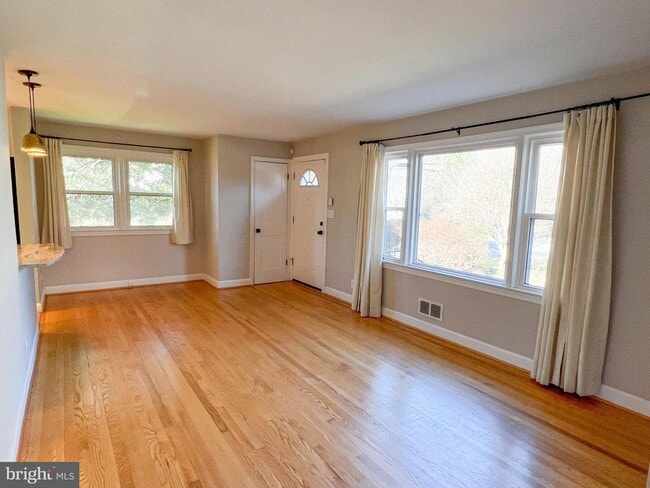 Photo - 4426 Strathmore Ave