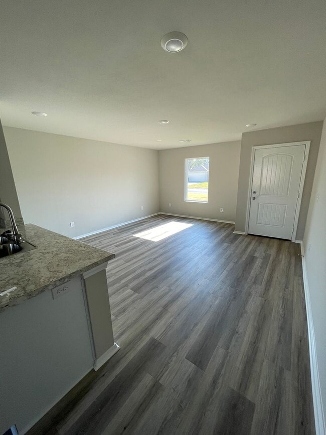 Photo - 3 Bedroom, 2 Bathroom Home