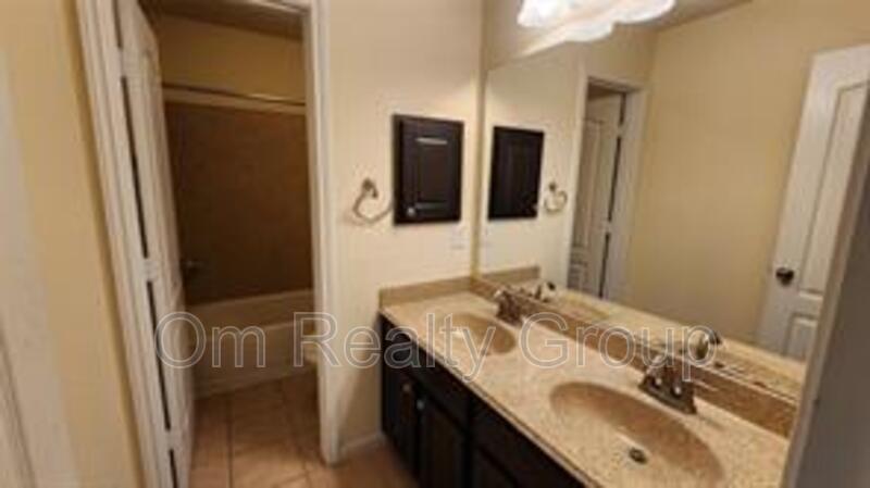 Photo - 2318 Nashmor Dr