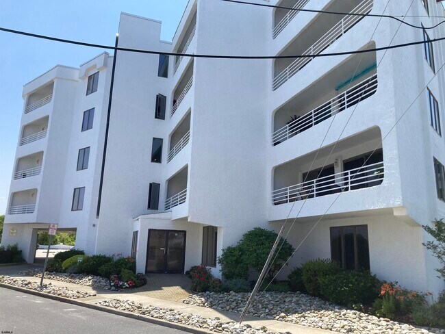 Photo - 4401 Ocean Ave Unit 303