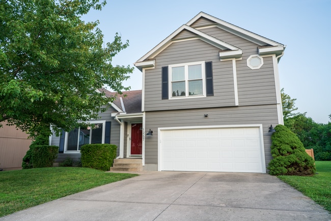 Building Photo - 1257 SE Princeton Dr