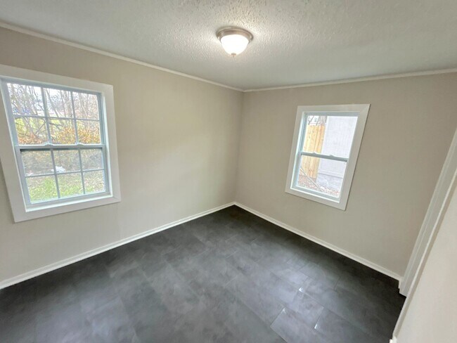 Photo - 2971 Forrest Ave