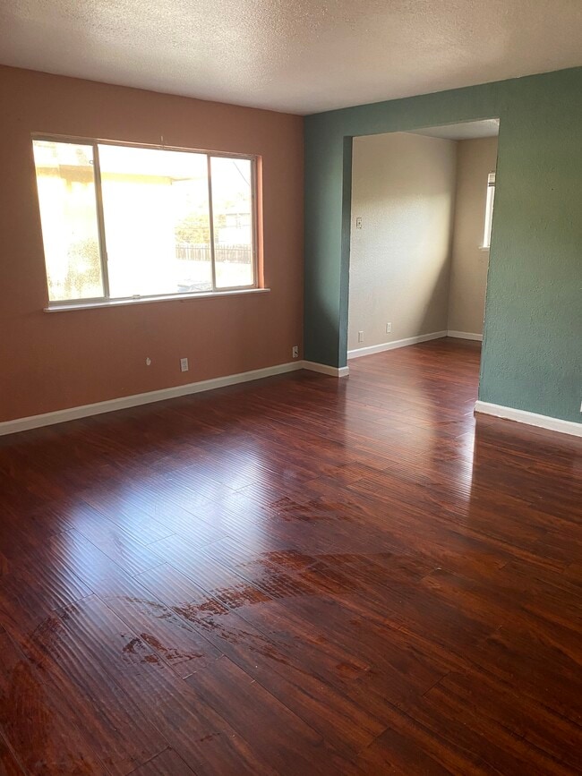 Building Photo - 1380 Carnelian Dr Unit 4 Rental