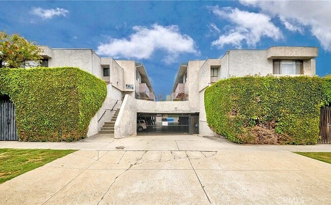 Building Photo - 9313 National Blvd Unit 205