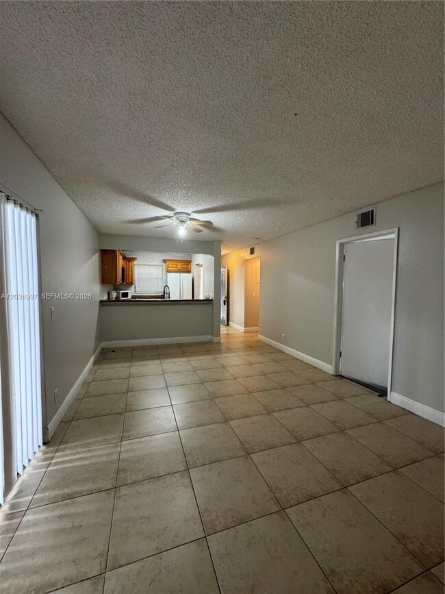 Photo - 1465 Lake Crystal Dr Unit A