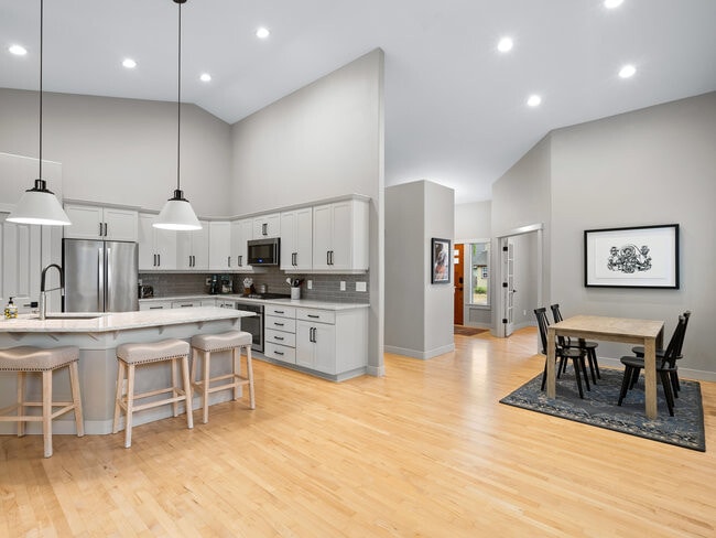 Photo - 1442 NE 18th Pl