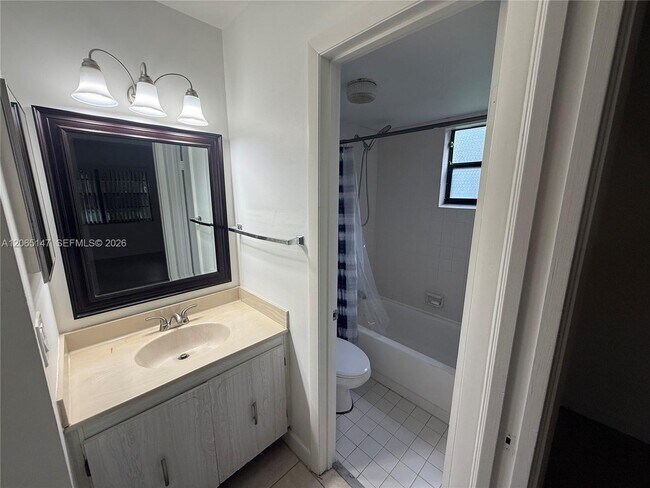 7995 SW 86th St Unit 305