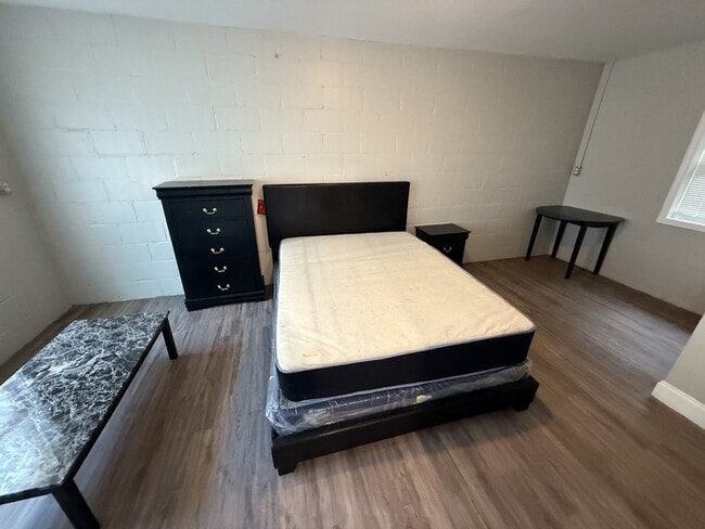 Photo - 1611 Hasty Pl NW