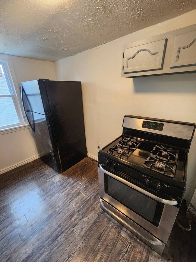 Photo - 3658 E 143rd St Unidad 3