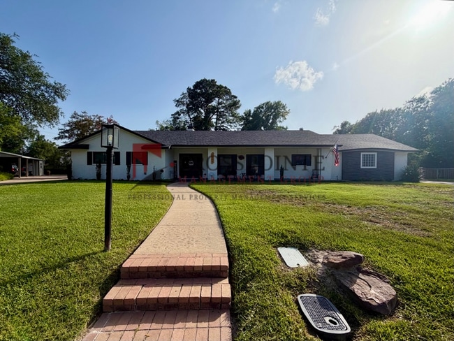 Photo - Recently remodeled South Tyler Home with Mother in Law Suite