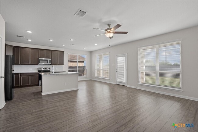 Photo - 1037 Shelby Dr