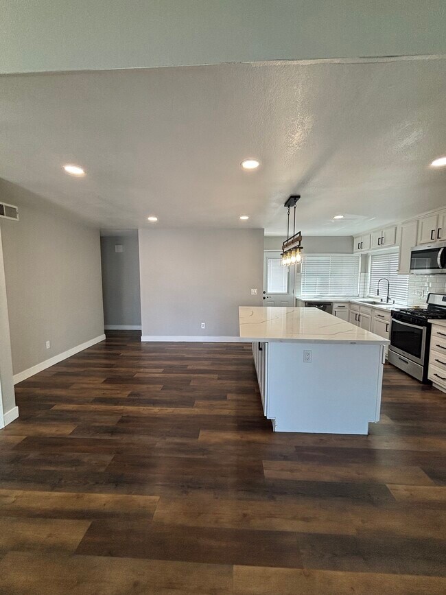 Kitchen / Dining Area - 5918 Sky Meadow St