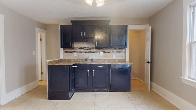 Building Photo - 15827 Trafalgar Ave Unit 15827 Trafalgar Ave - UP Rental