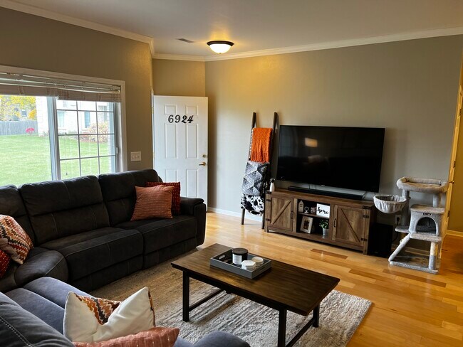 Photo - 6924 S Rolling Meadows Ct Condo Unit 6924 S Rolling Meadows Ct