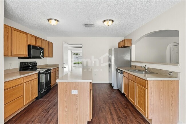 10421 Opus Dr