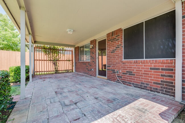 Building Photo - 2508 Concina Way Unit 2508 Concina Way