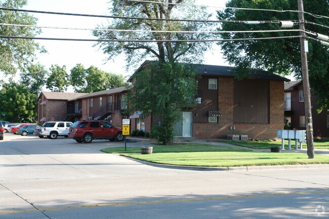 Willow Grove Apartments - Willow Grove Apartments