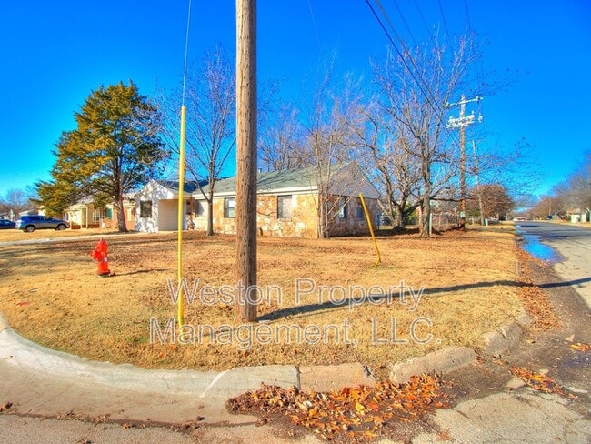 Photo - 2101 Westchester Dr