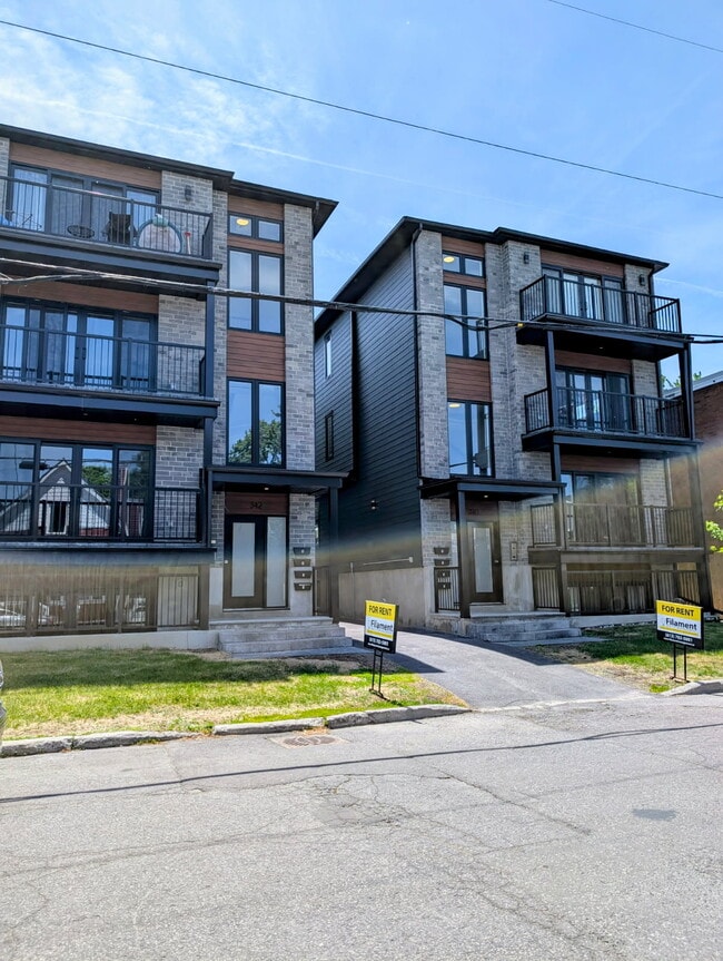 Building Photo - 342-342 Shakespeare St Unit 340-3